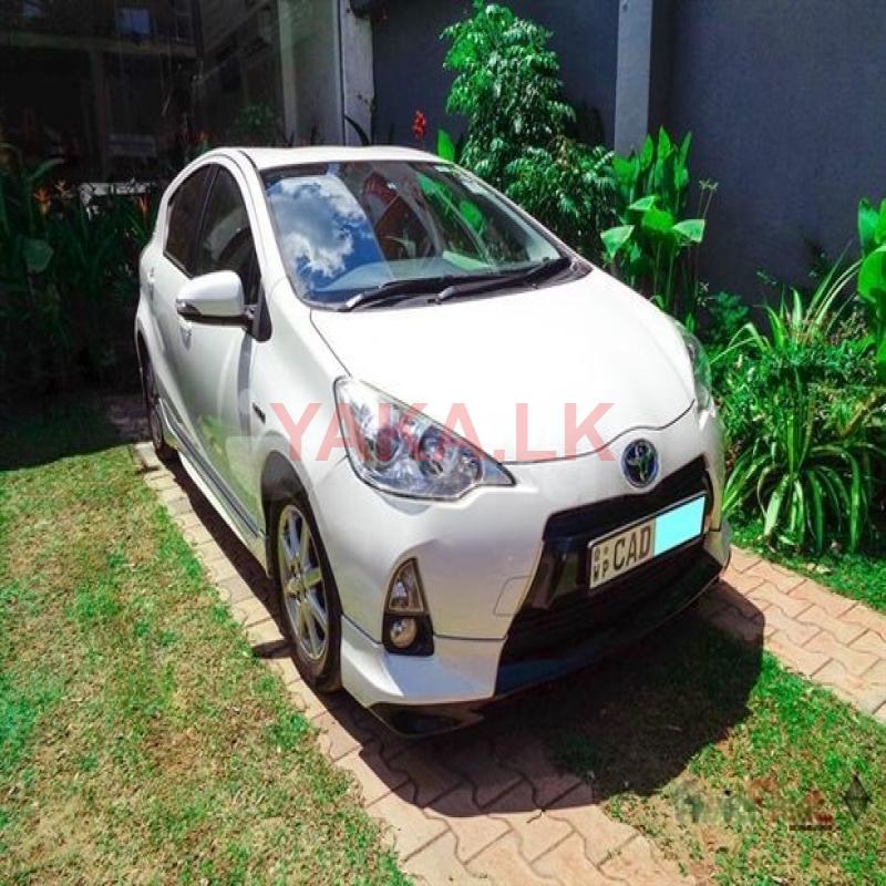 Rent a car-Toyota Aqua