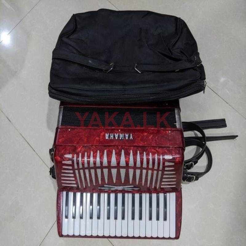 Yamaha 21 Bass Accordion-Japan