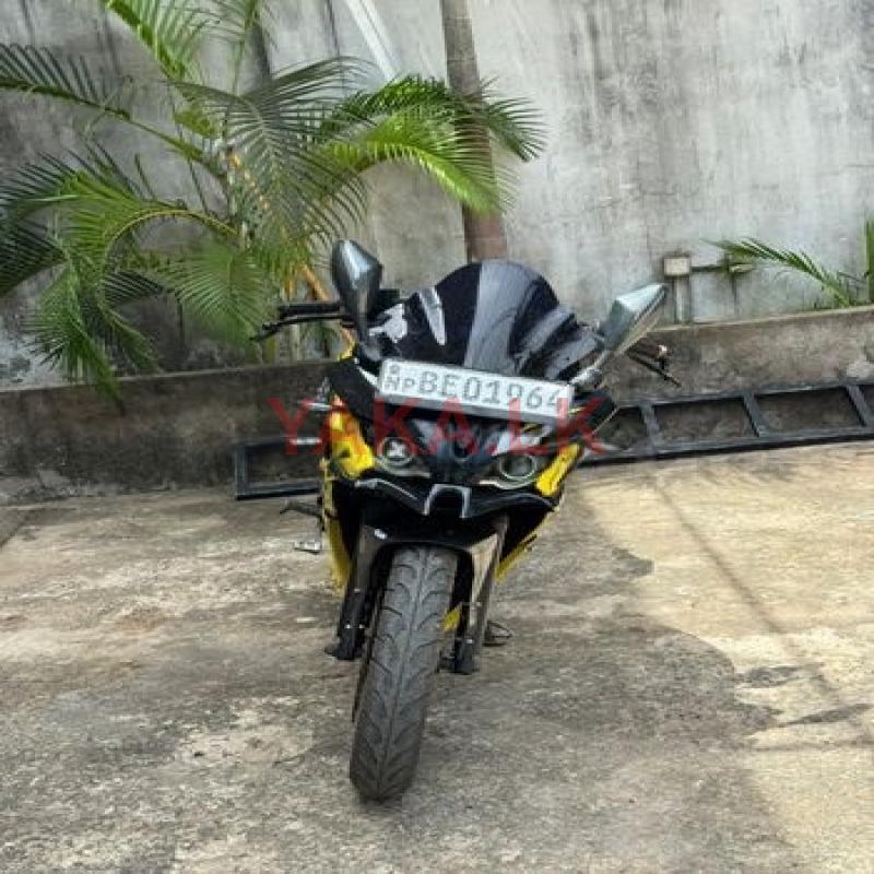 Bajaj Pulsar RS200 2016