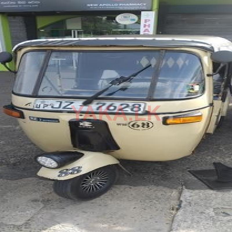 Bajaj RE 2004