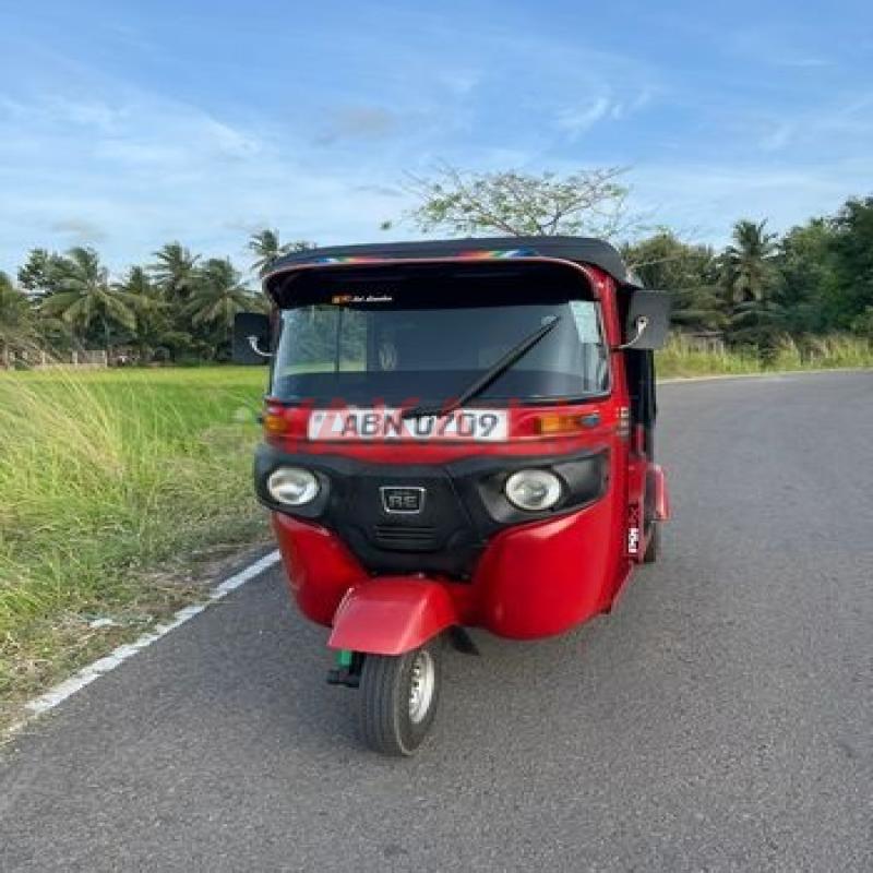 Bajaj RE 2016