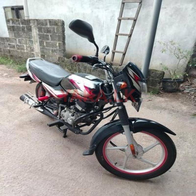 Bajaj CT100 2022