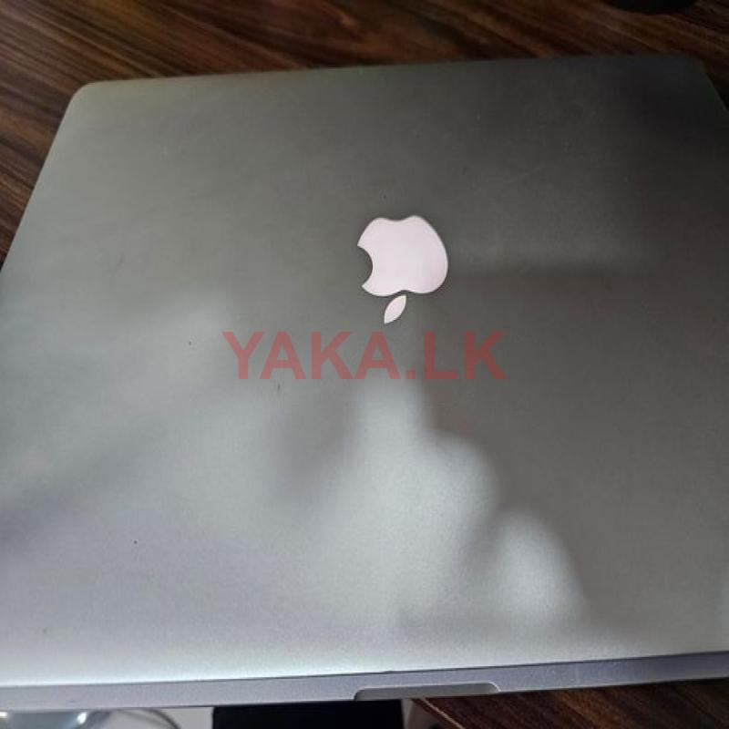 Apple Mackbook pro (Used)
