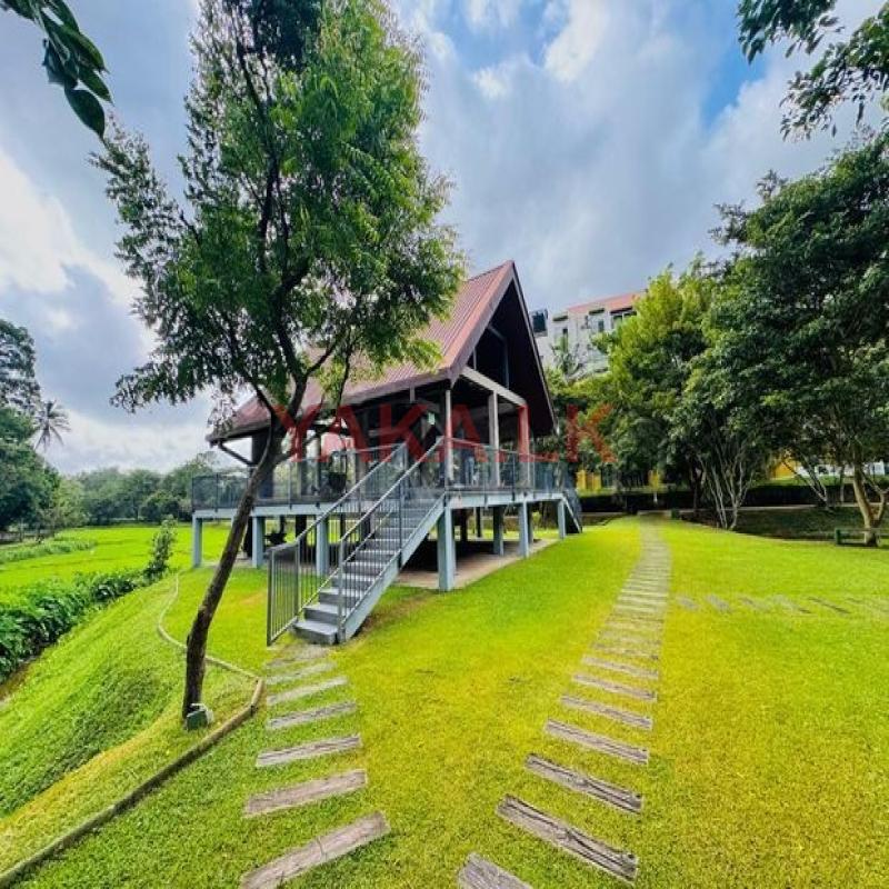 Unfurnished 3BR Apartment For Sale Ariyana Resort Athurugiriya