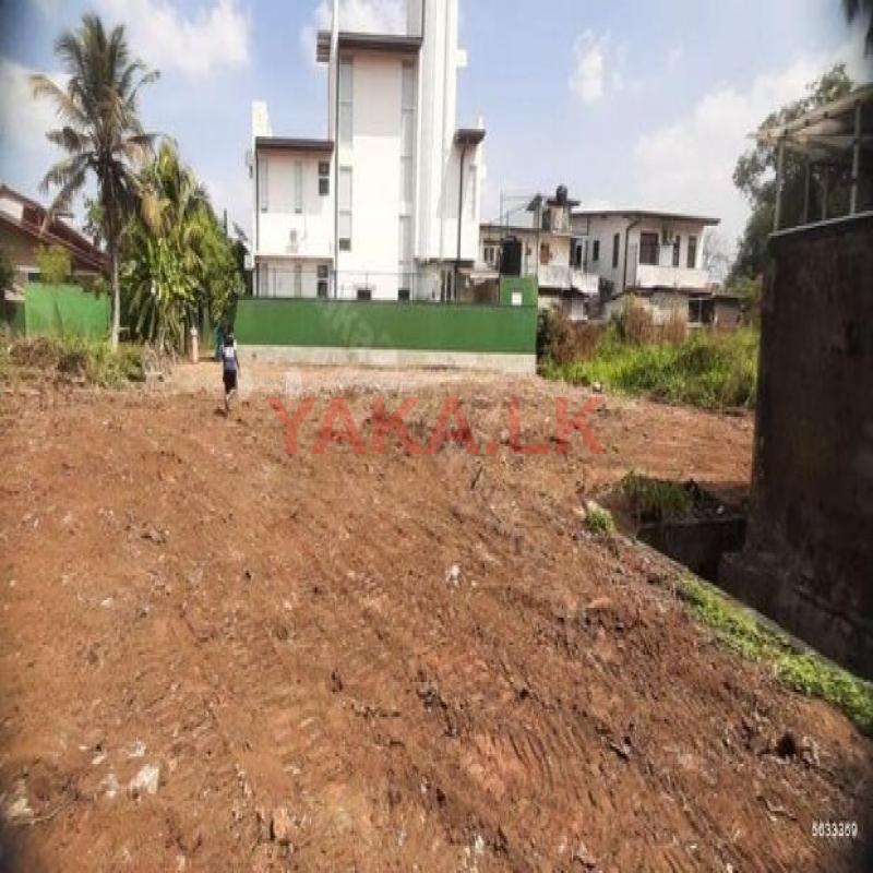Ethul Kotte, Weediya Bandara Mawatha, 24 Perches of Bare Land for Sale