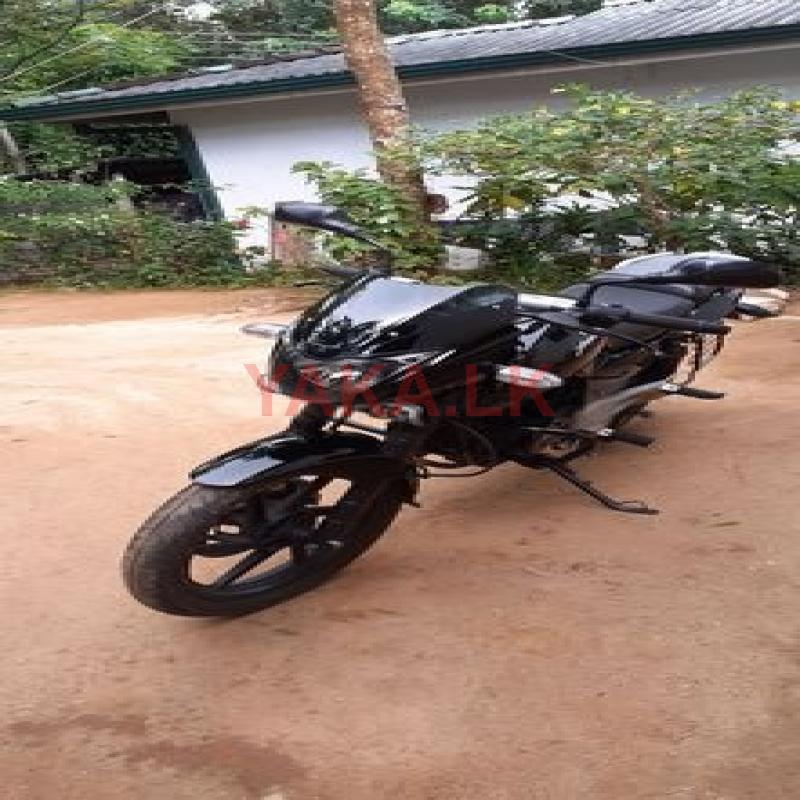 Bajaj Pulsar 180 2010