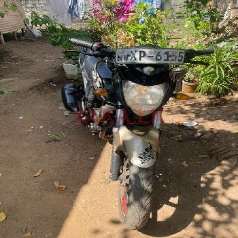 Yamaha FZ 2012