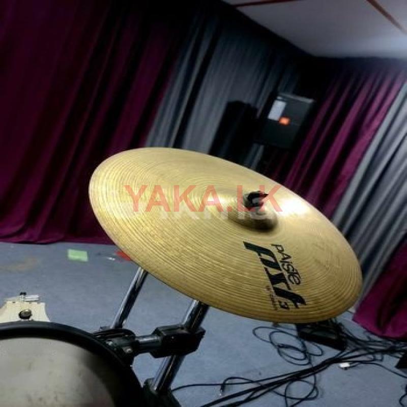 Roland TD-8 Electric Drum Set with Module Paiste 5 Cymbal