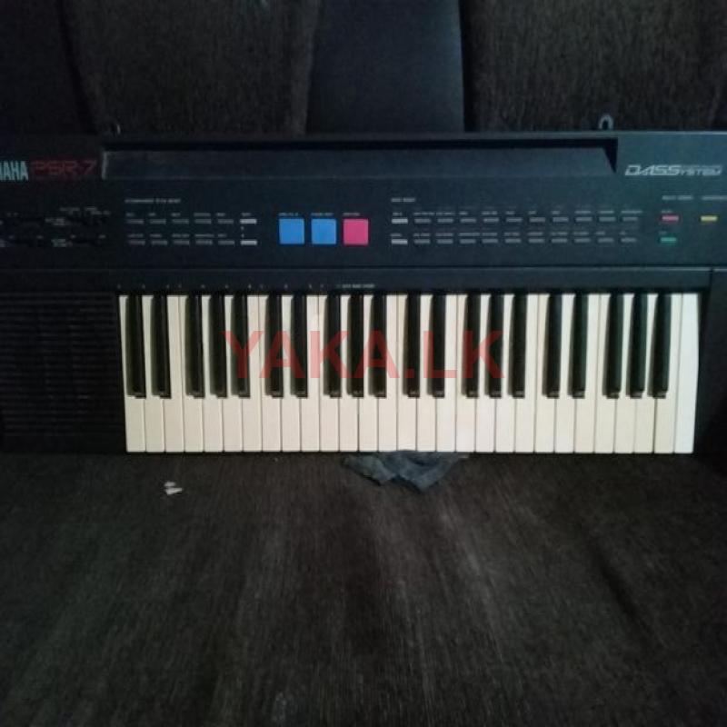 Yamaha Keyboard psr-7 420