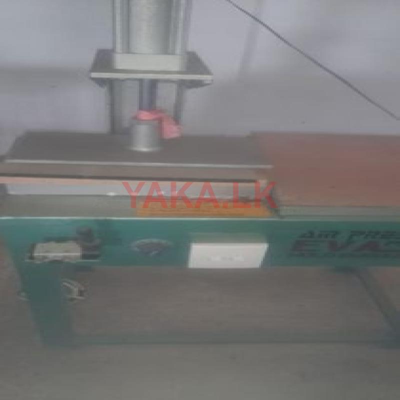 Slipper Cutting Machine
