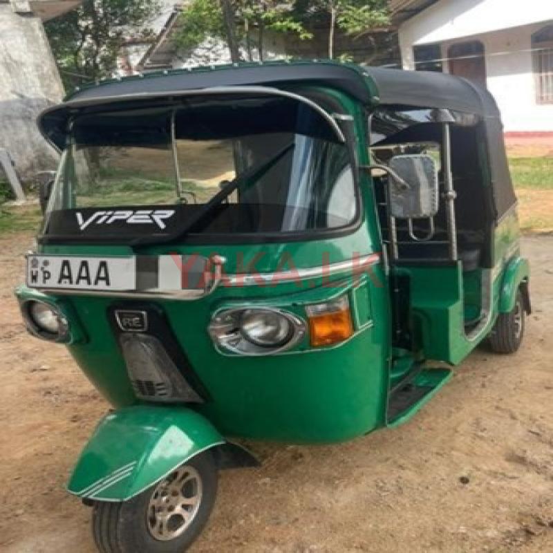 Bajaj RE 2012