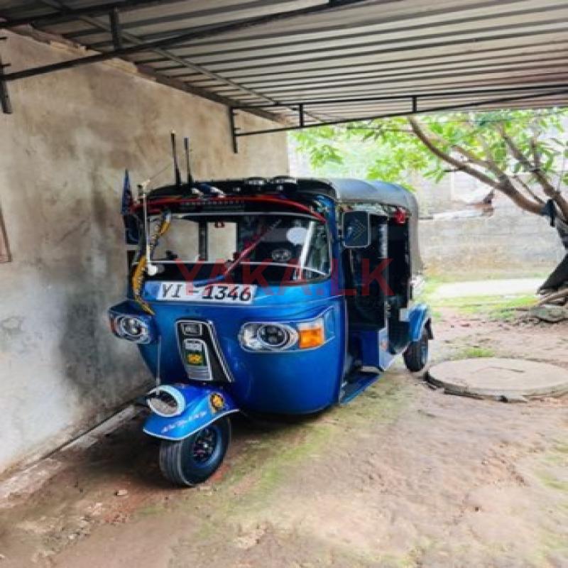 Bajaj RE 2010