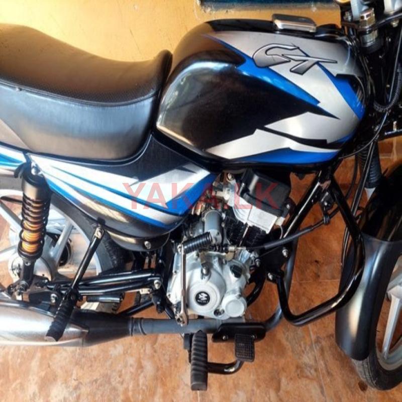 Bajaj CT100 2022