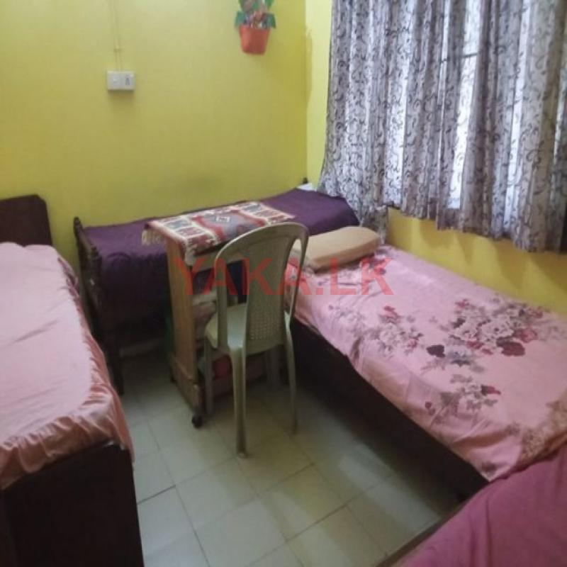 Girls' Room for Rent in Colombo 5