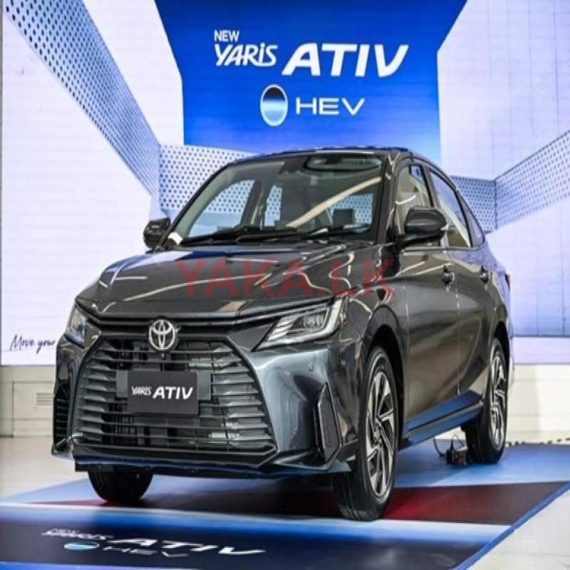 Toyota Yaris Ativ GR Sport Hybrid 2025