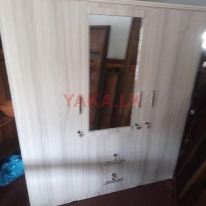 New Modern 3 Door Glass Wardrobe