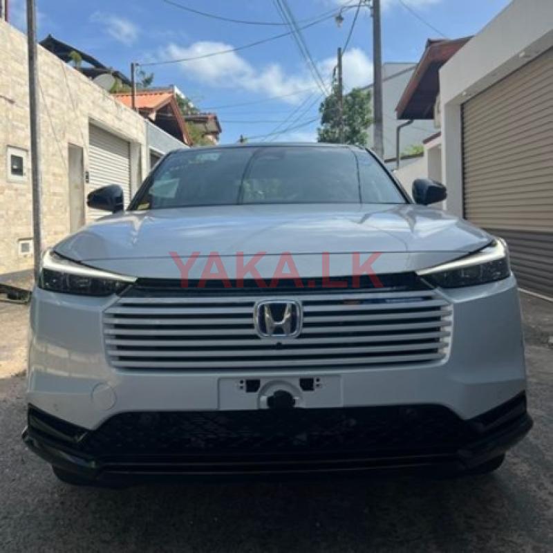 Honda Vezel Z Play Moonroof 2025