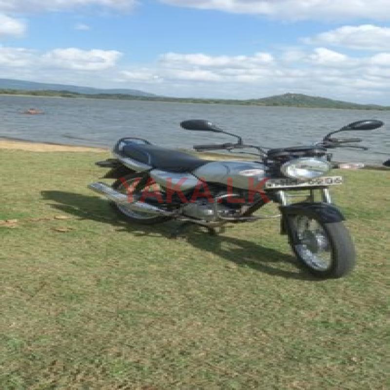 TVS Victor 2005