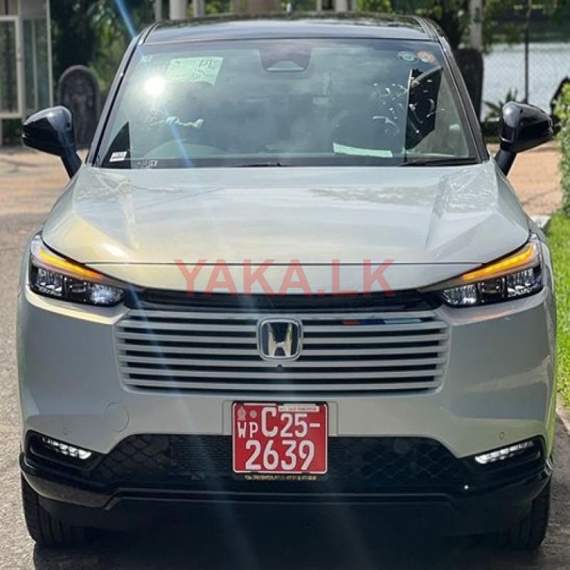 Honda Vezel Z PLAY 2025