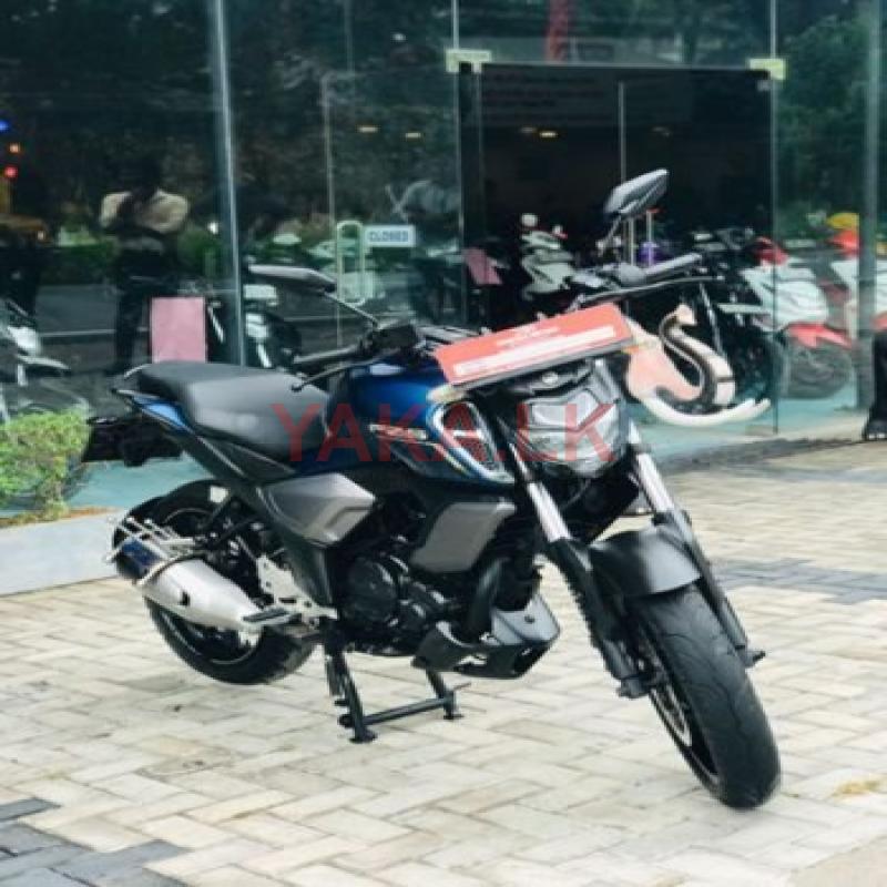 Yamaha FZ V3 Blue Mat 2019