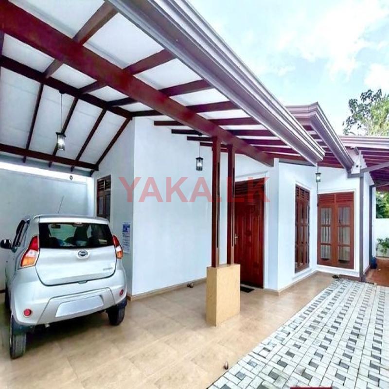Modern House for Sale in Piliyandala