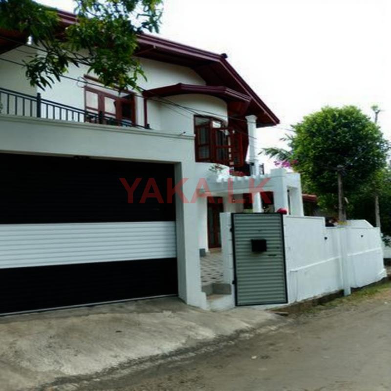 ගඩොලින් නිමකෙරුනු අලුත්ම දෙමහල් නිවස කැස්බෑව