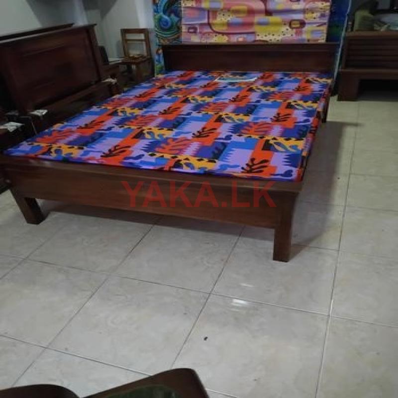 6ft *4ft Double Bed with Mattress