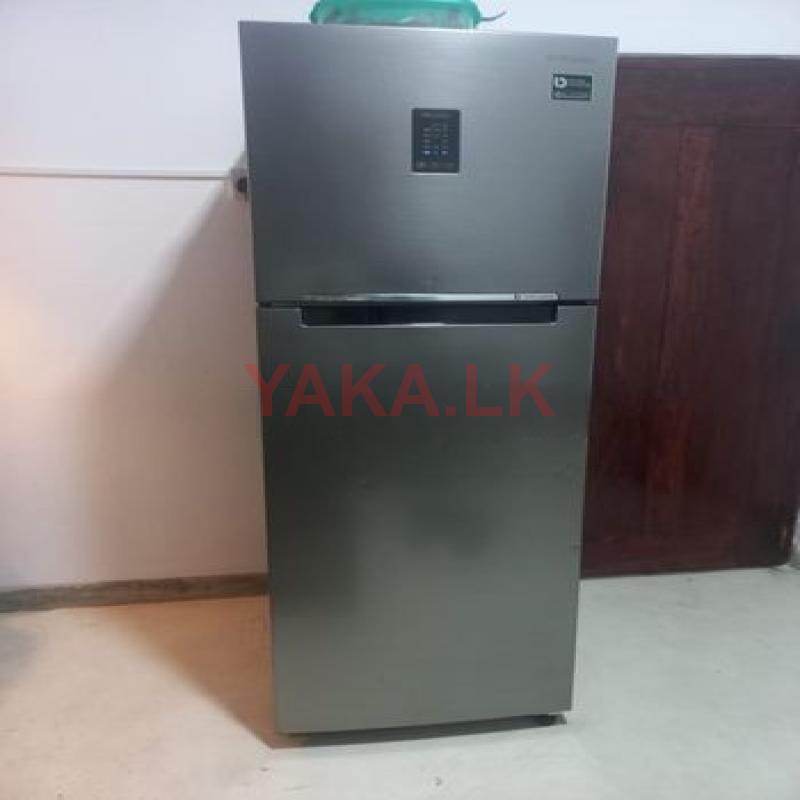 Samsung Twin Cooling Plus™ Double Door Refrigerator