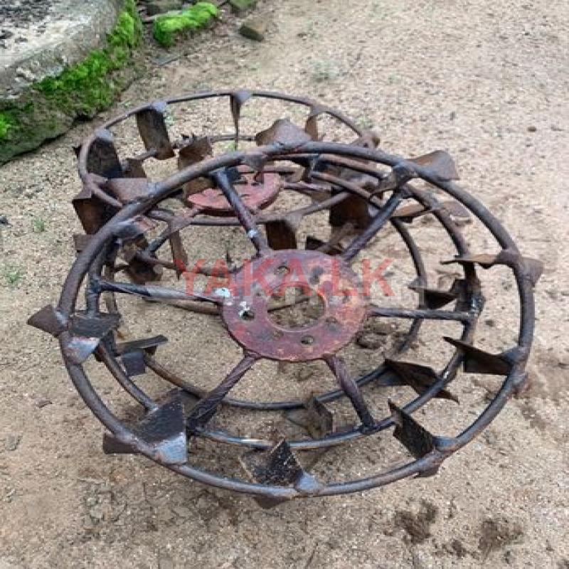 මඩ වීල් ජෝඩුව