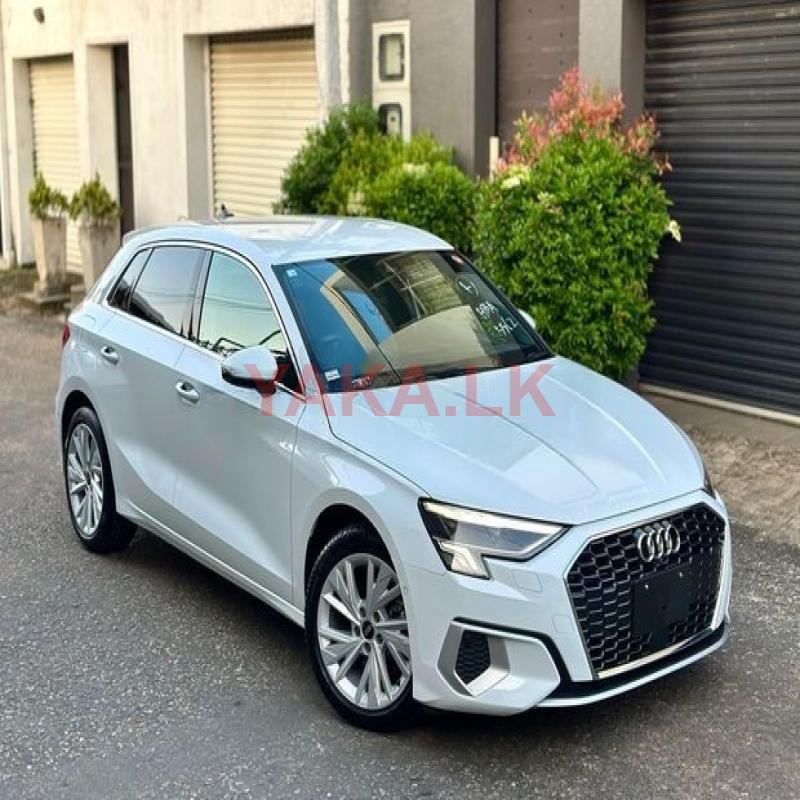 Audi A3 Advance Package 2023