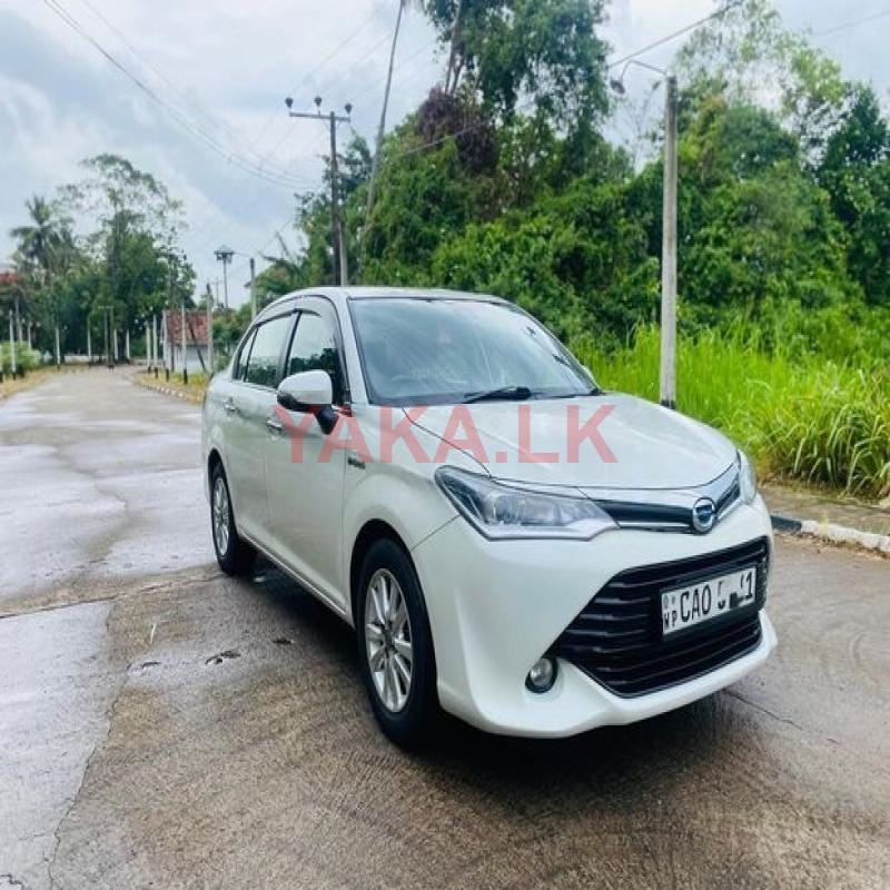 Rent a Car - Toyota Axio (Compact Sedan / HYBRID)