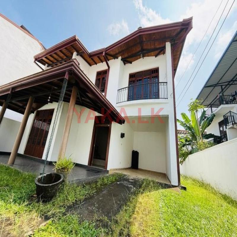 (SDS-322) Valuable Spacious Two Storey House Sale in Boralesgamuwa