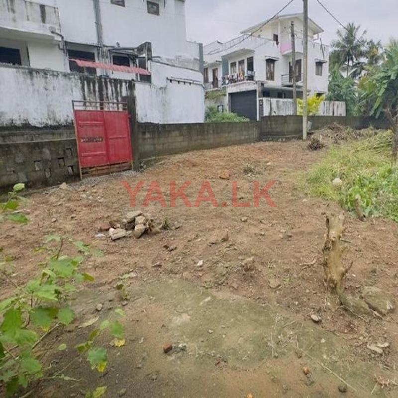 kadawatha ganemulla road ideal residential land for sale