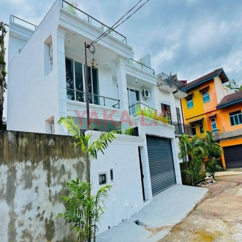 Ultimate Luxury Living House – Battaramulla
