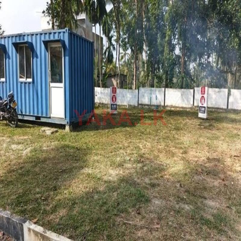 Valuable residential plots in Kahathuduwa