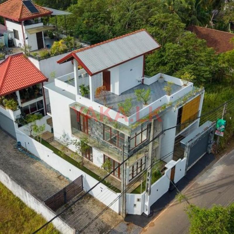 (NSB) BRAND NEW SUPER LUXURY HOUSE FOR SALE