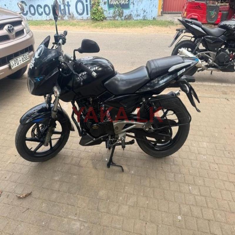 Bajaj Pulsar 180 2011