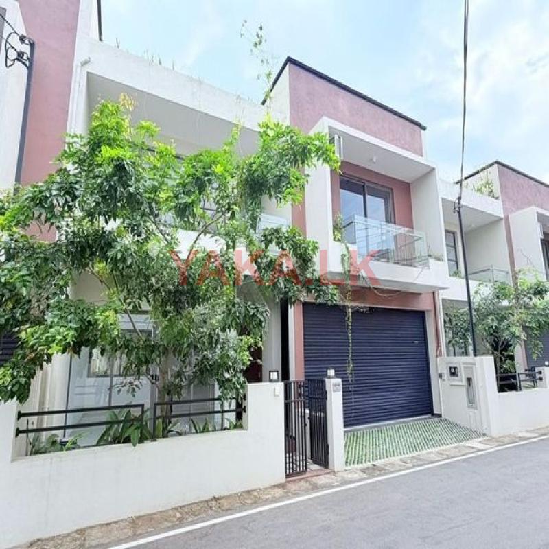 New Luxury House for sale in Wattala.