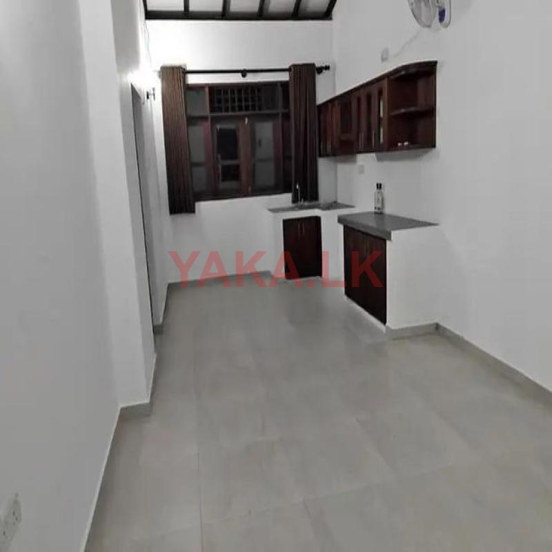 upstairs unit for rent palawaththa