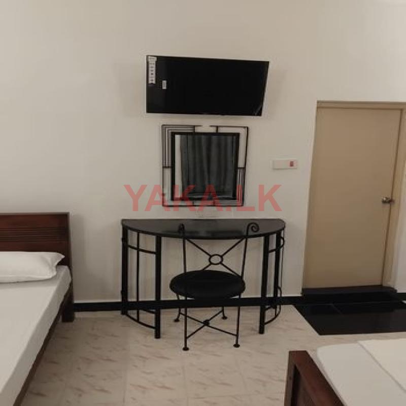 6 Bedroom House for Rent at Wellawatte, Colombo 06 (EM126AF)