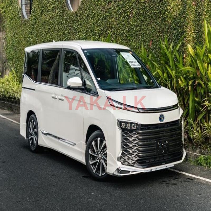 Toyota Voxy SZ Bodykit Highest 2025