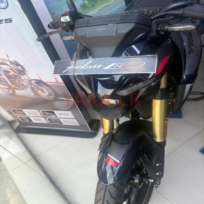 Bajaj Pulsar N160 Premium 2025