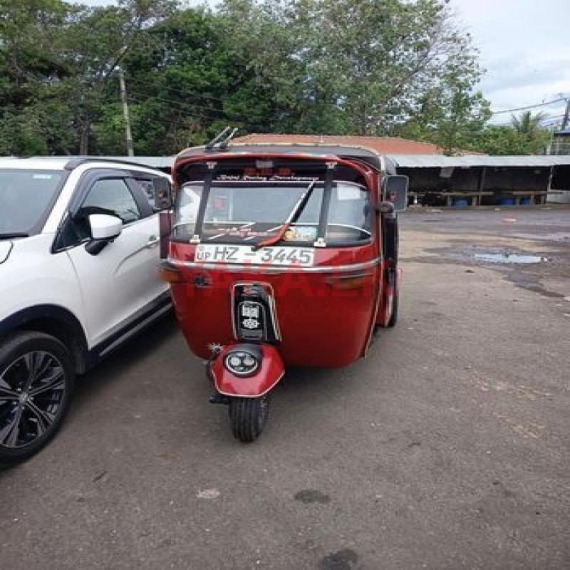Bajaj RE 2004