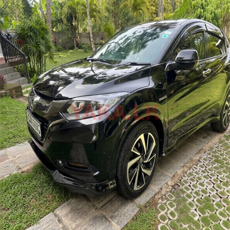 Rent A Car Honda Vezel 2017