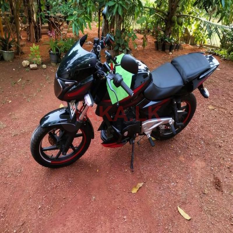 Bajaj Pulsar 180 2011