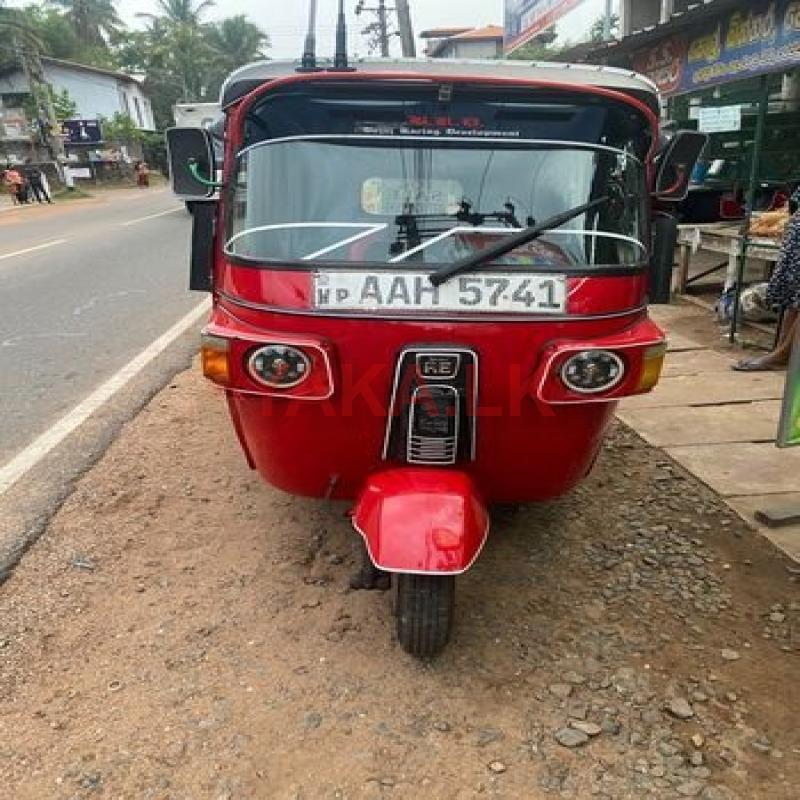 Bajaj RE 2013