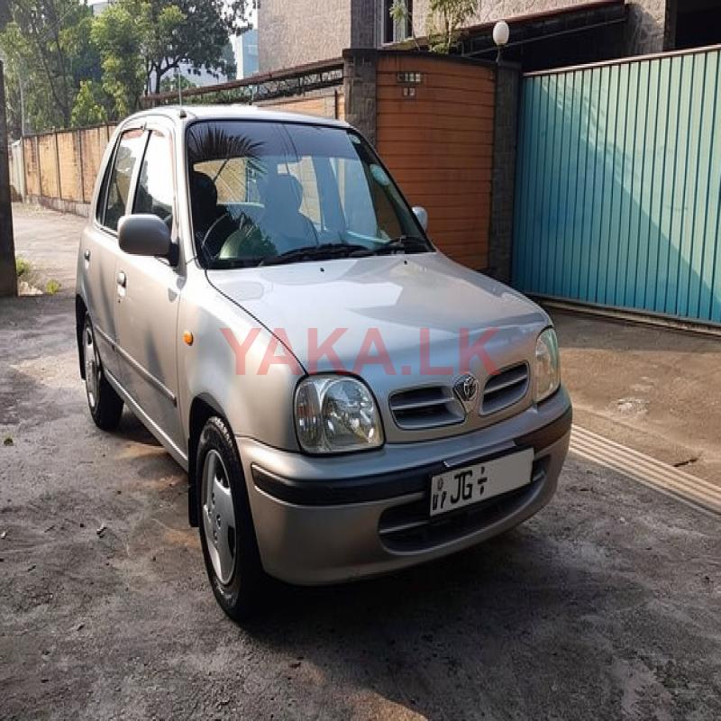 Rent a Car - Nissan March K11 2001