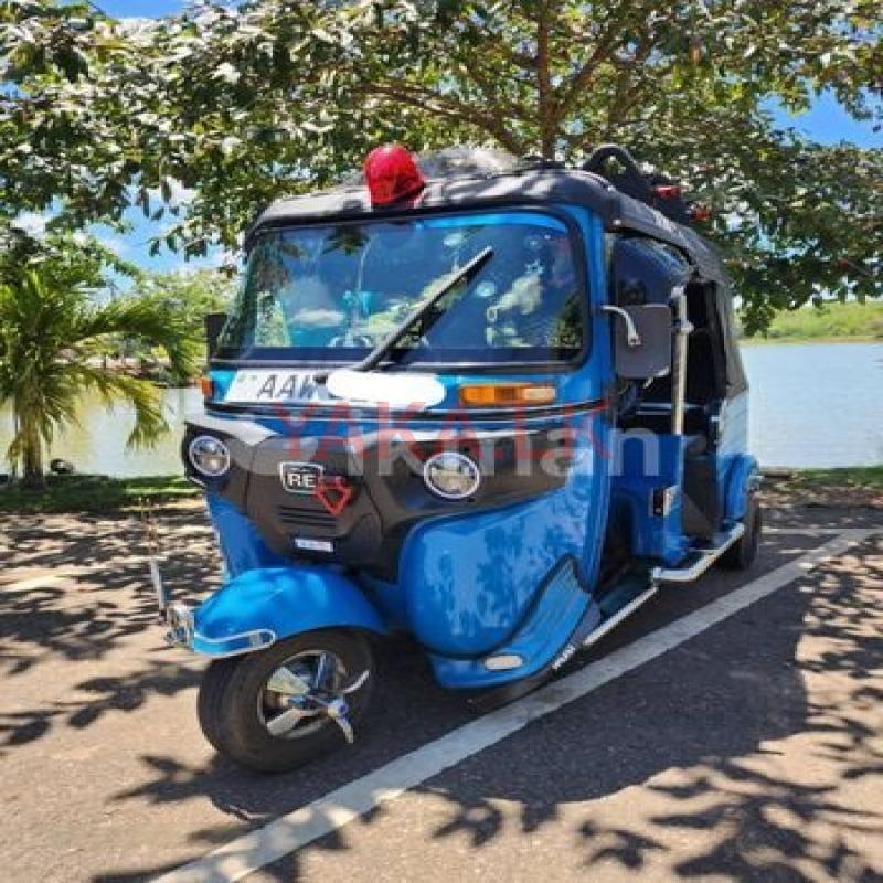 Bajaj RE 2015