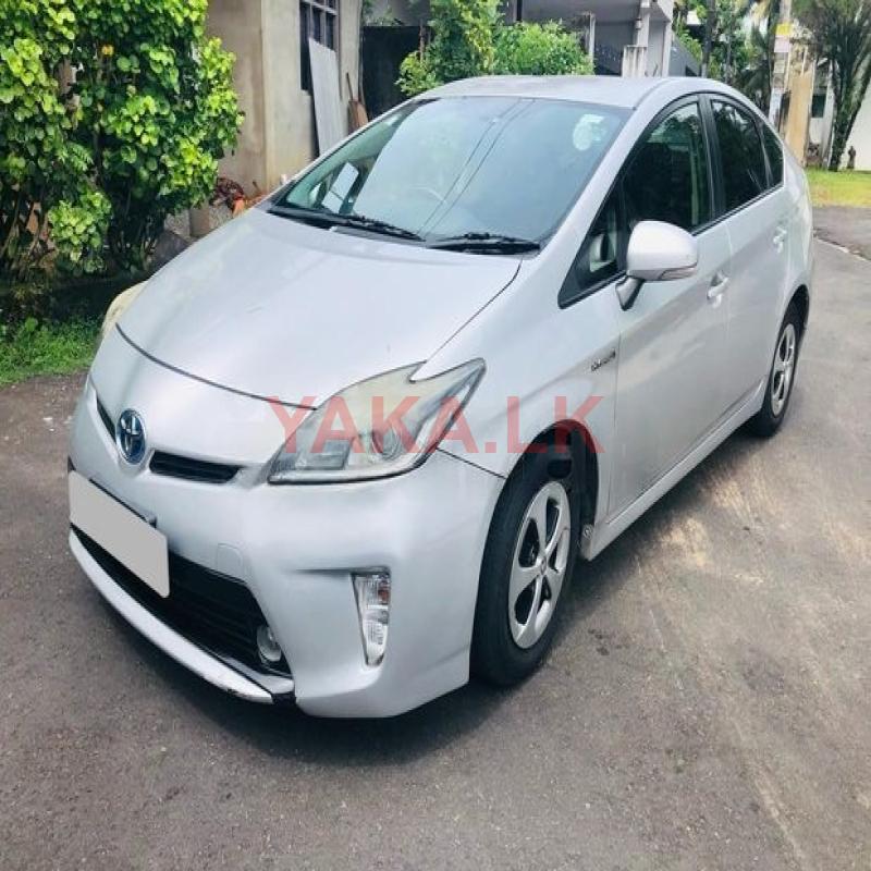 Toyota Prius - Rent a Car