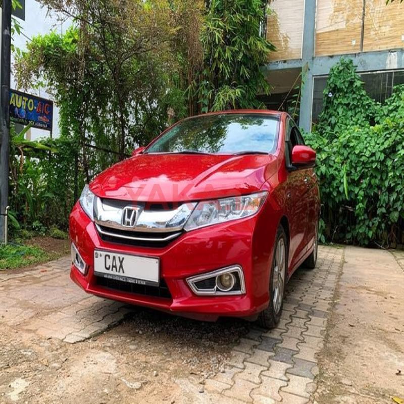Rent a Car - Honda Grace 2016